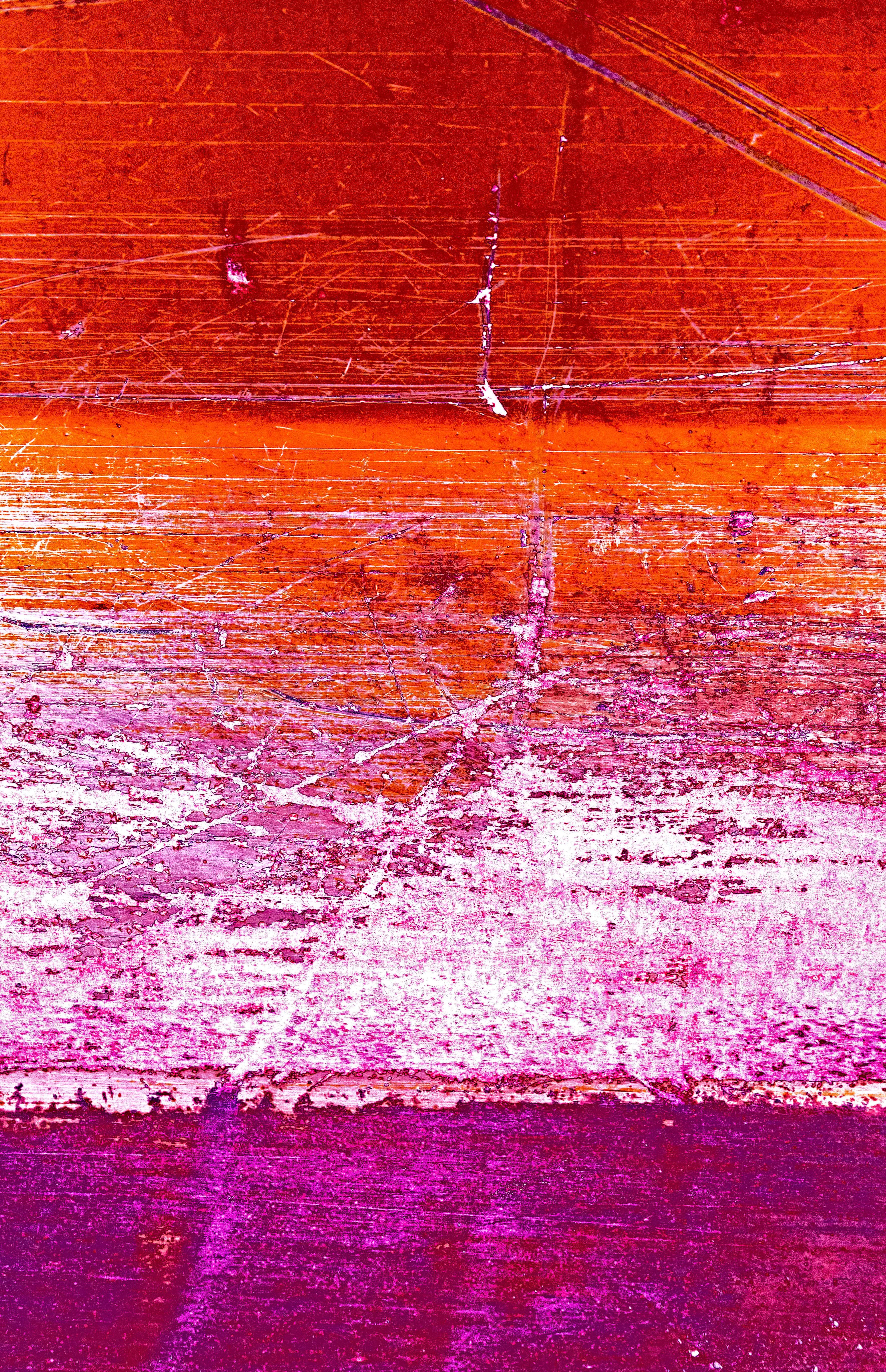 Antal_Ya — Das Bild vermittelt eine energiegeladene und zugleich raue Atmosphäre. Die intensiven Farben – leuchtendes Orange, kräftiges Rosa und tiefes…